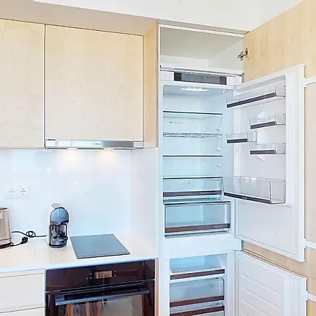 Sea Nest Apartment *